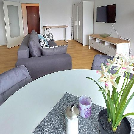 Moderne Wohnung Mit Vollausstattung In Ruhiger Lage, W-Lan Grossrohrsdorf Esterno foto