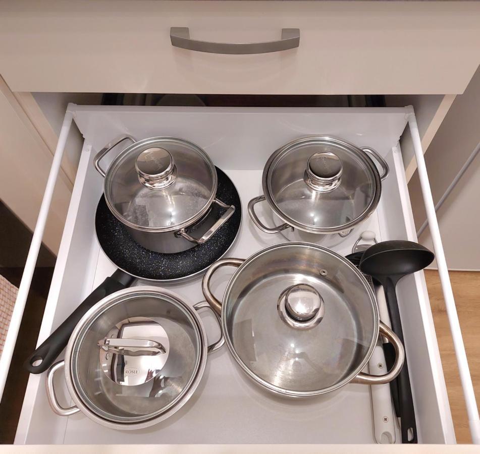 Moderne Wohnung Mit Vollausstattung In Ruhiger Lage, W-Lan Grossrohrsdorf Esterno foto