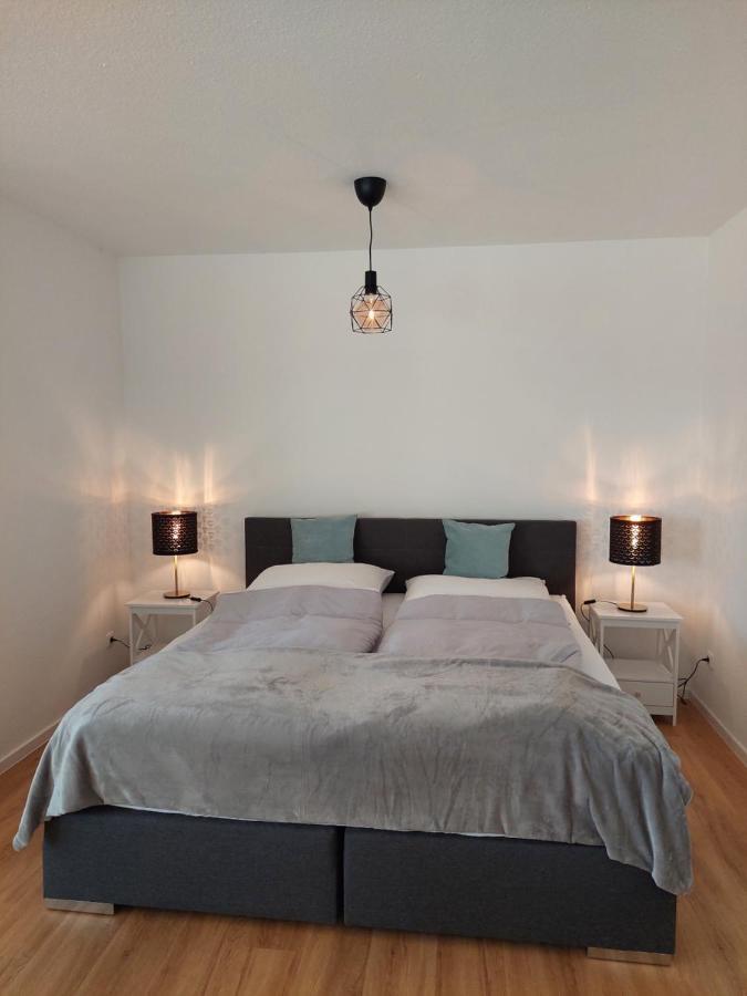 Moderne Wohnung Mit Vollausstattung In Ruhiger Lage, W-Lan Grossrohrsdorf Esterno foto