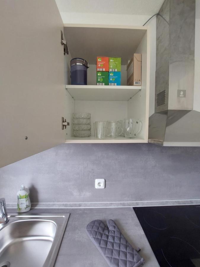 Moderne Wohnung Mit Vollausstattung In Ruhiger Lage, W-Lan Grossrohrsdorf Esterno foto