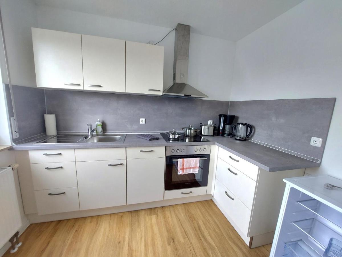 Moderne Wohnung Mit Vollausstattung In Ruhiger Lage, W-Lan Grossrohrsdorf Esterno foto