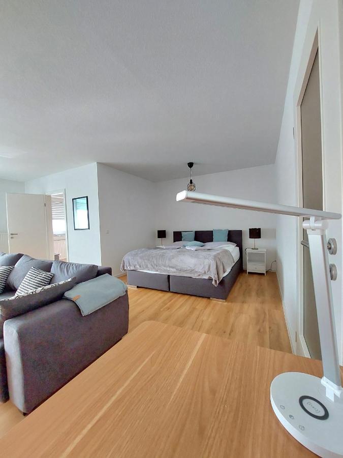 Moderne Wohnung Mit Vollausstattung In Ruhiger Lage, W-Lan Grossrohrsdorf Esterno foto